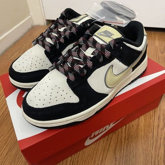 NEW! Nike Dunk Low LX Black Suede Team Gold Wmns size 6.5 men size 5 DV3054-001 - Picture 3 of 10